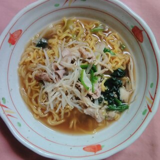 手作り鶏がらとあごだしラーメン